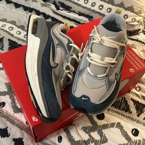 Nike air max bliss mens sz8.5 new